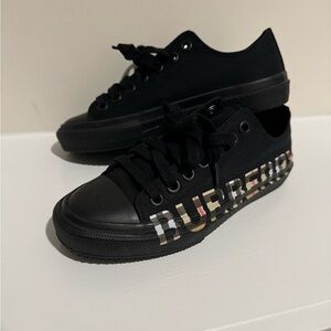 Burberry sneakers